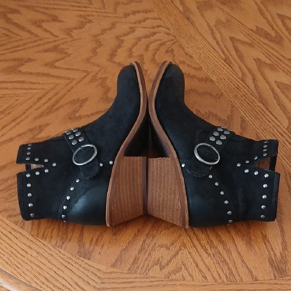 Sofft Black Studded Ankle Booties - Picture 3 of 8